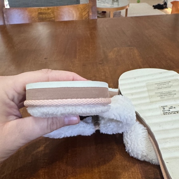 Coach Cream Plush Flip Flops - Picture 7 of 9